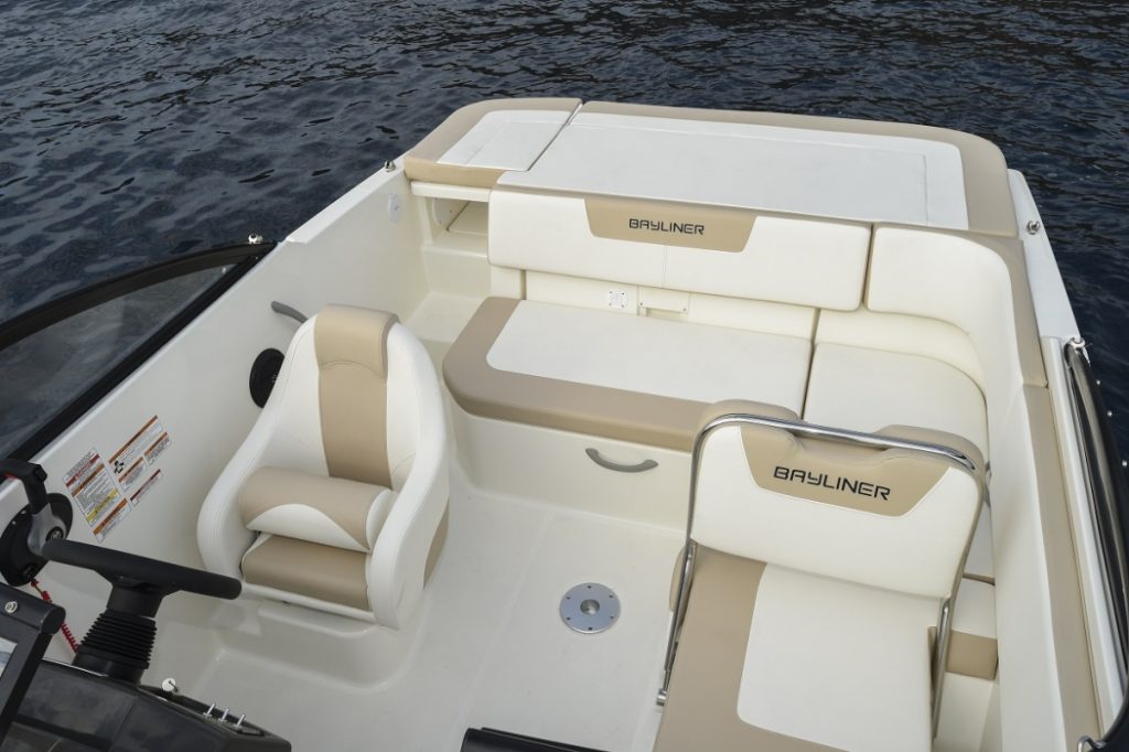 Bayliner VR5CU