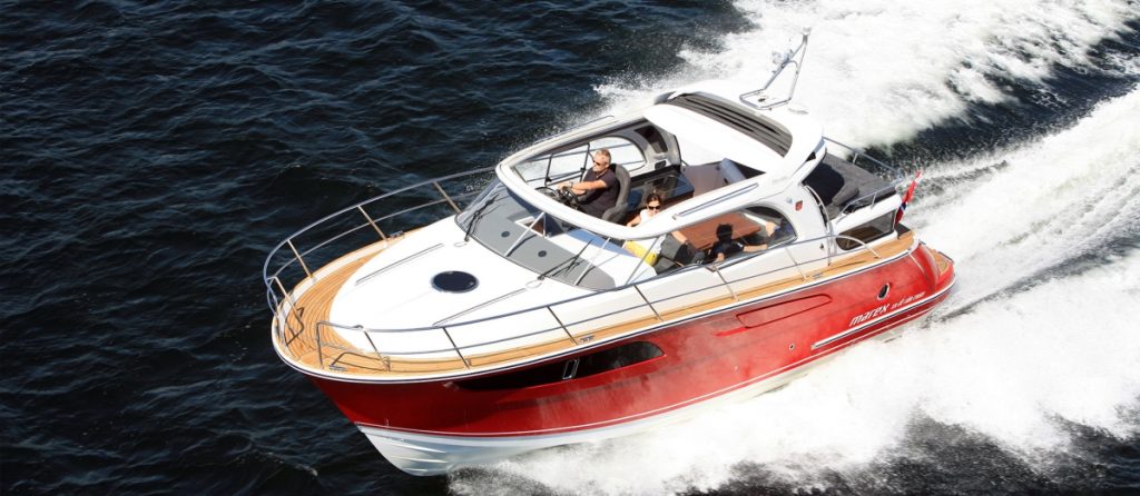 Marex 320 AFT Cabin
