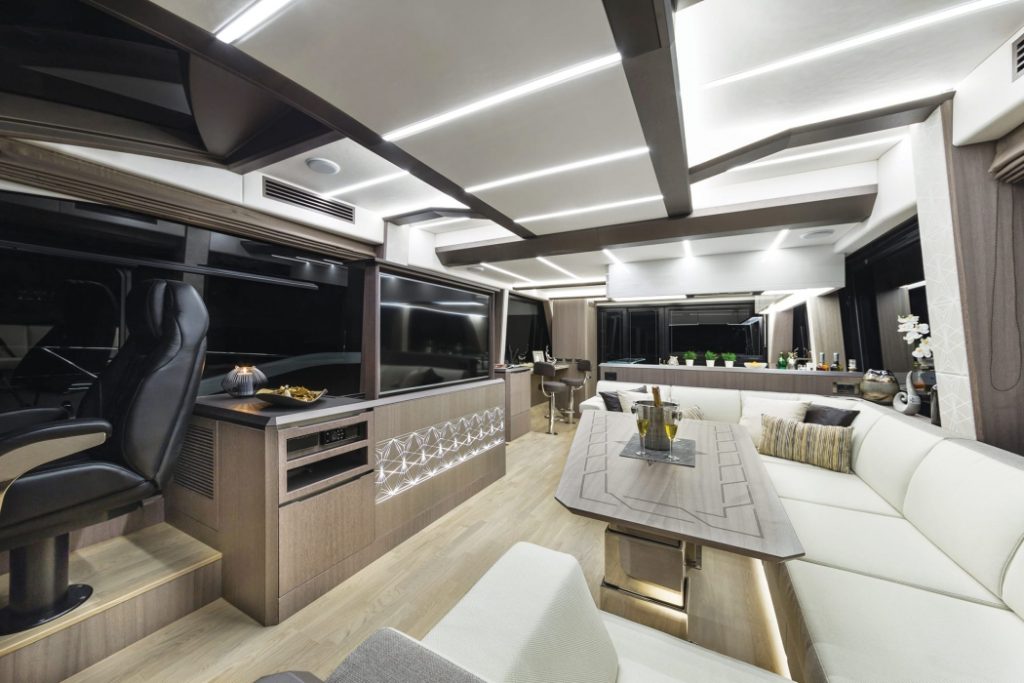 Galeon 640 FLY
