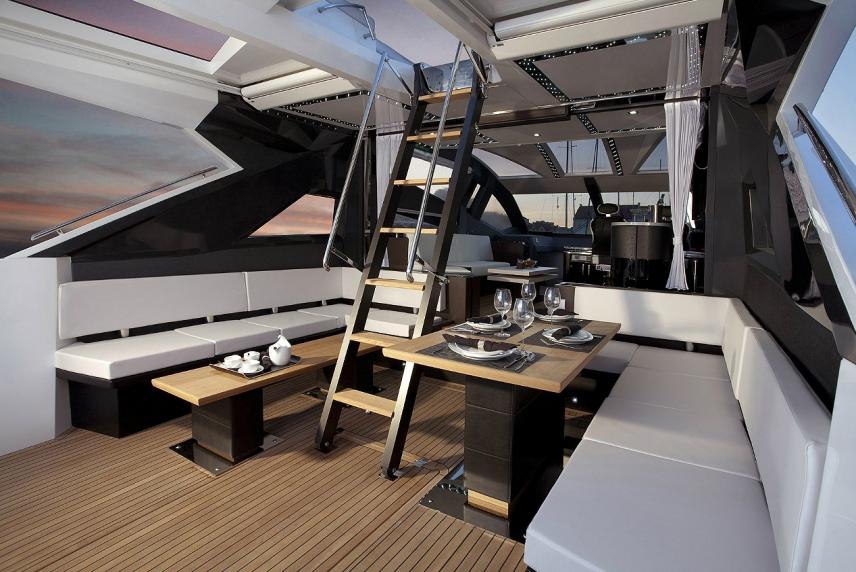 Galeon 700 Skydeck