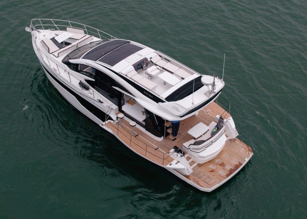 Galeon 510 Skydeck
