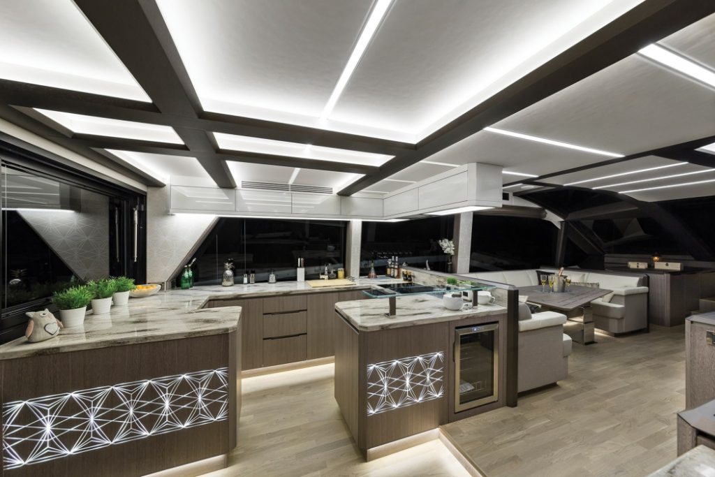 Galeon 640 FLY
