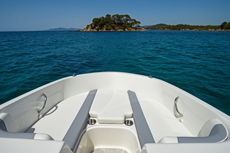 Bayliner E7