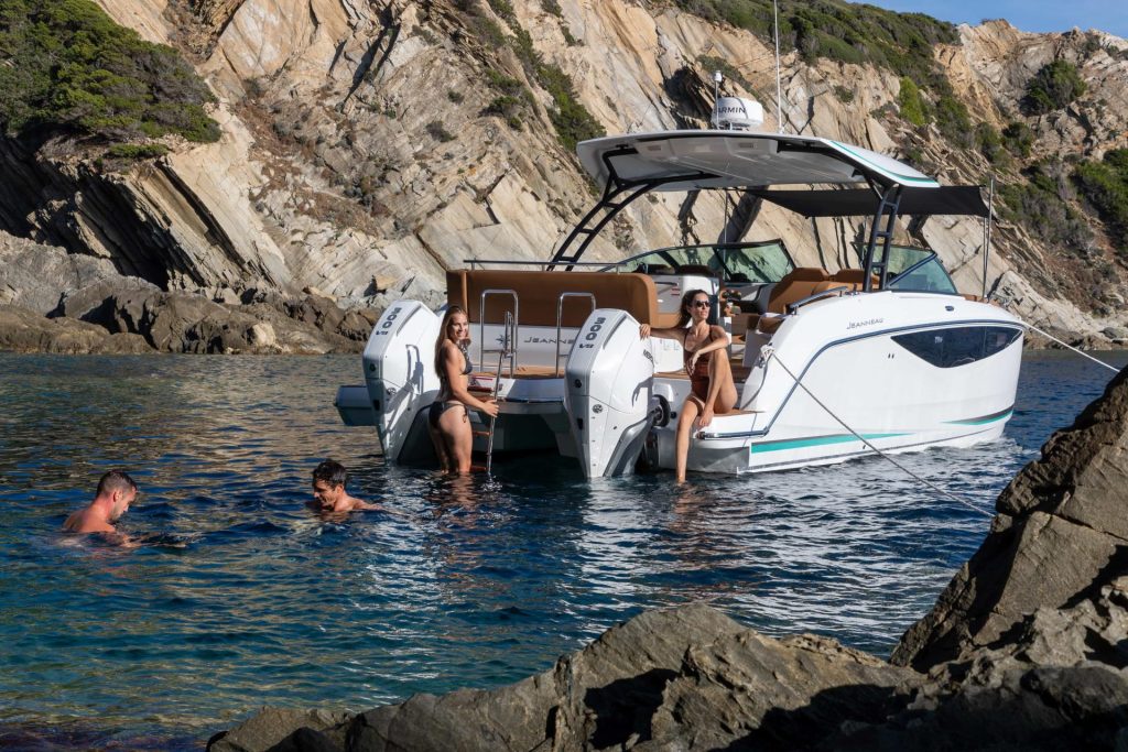 Jeanneau TH 33