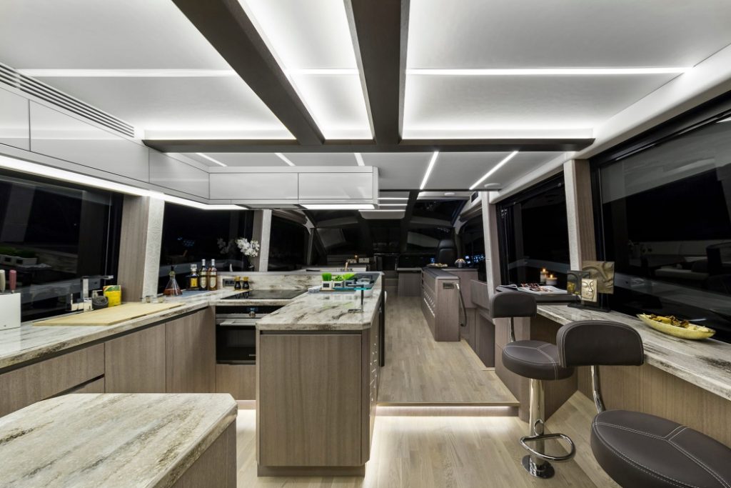 Galeon 640 FLY