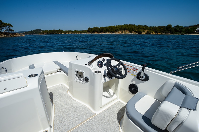 Bayliner E7
