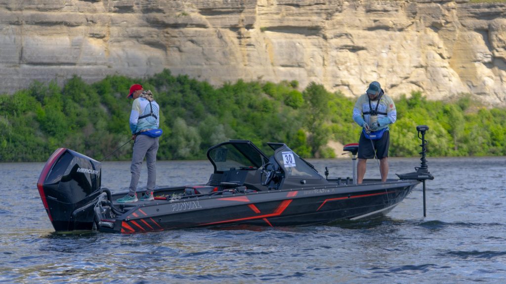 FINVAL 595 FishPro DC