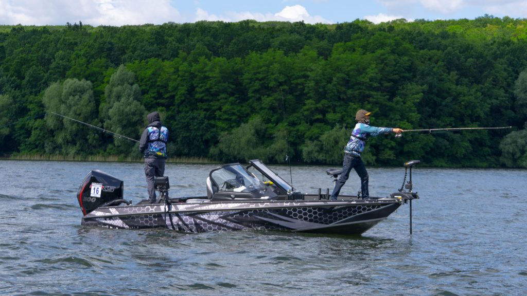 FINVAL 595 FishPro DC