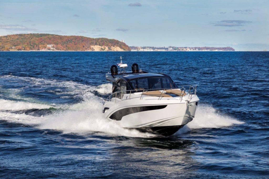 Galeon 425 HTS