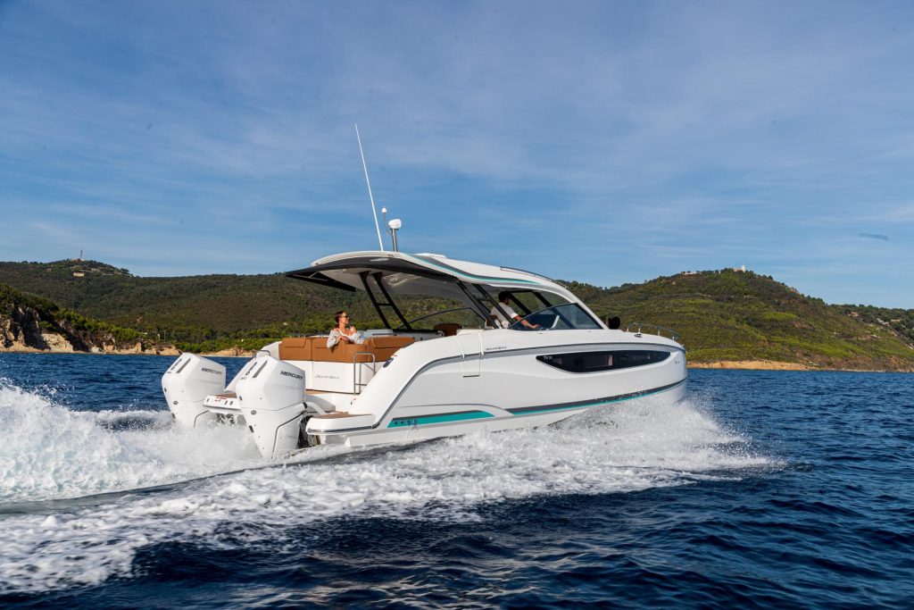 Jeanneau TH 38