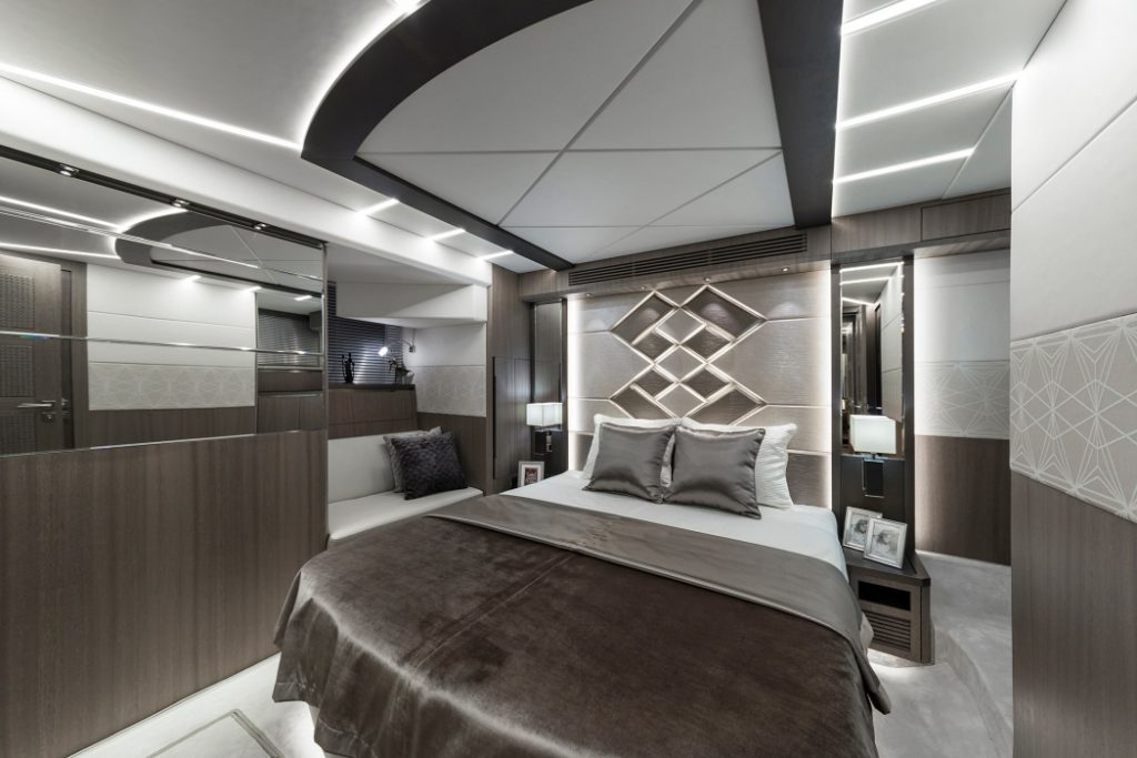 Galeon 640 FLY