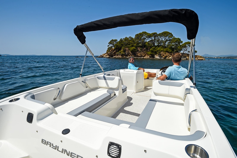 Bayliner E7