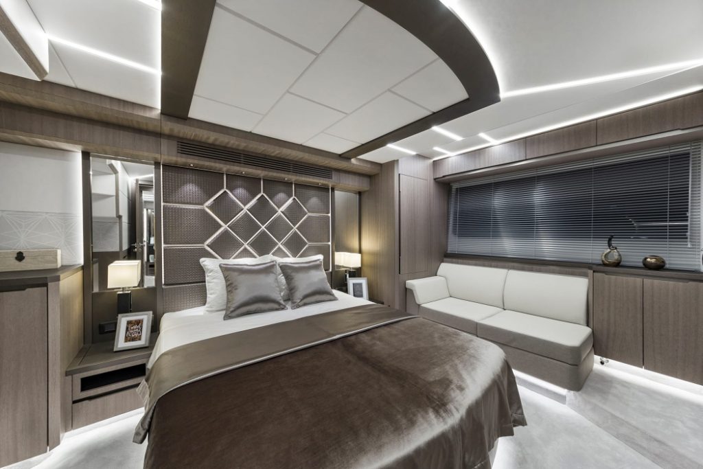 Galeon 640 FLY