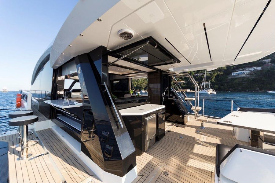 Galeon 650 SKY