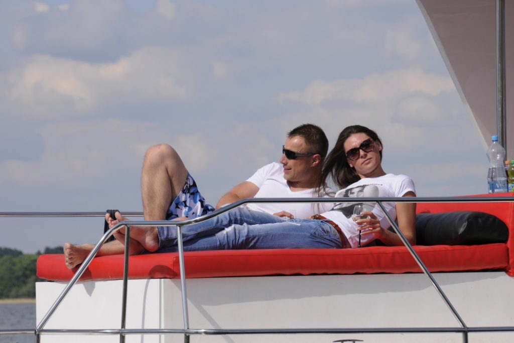 Pontoon boat manufacturing