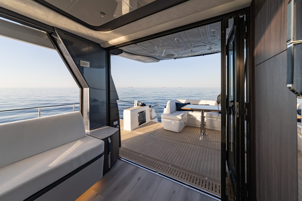 Galeon 570 SKY